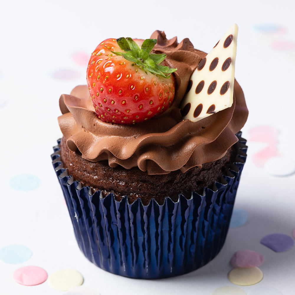 strawberry chocolate cupcake